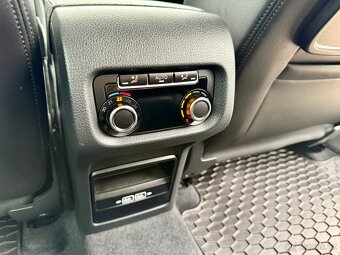 Volkswagen SHARAN 1.4 TSi HIGHLINE NAVI WEBASTO KAMERA 2022 - 16