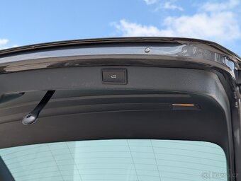 Škoda Superb Combi 2.0 TDI / 103 kW DSG Ambition - 16