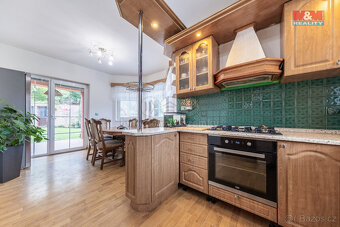 Prodej rodinného domu, 7+1, 250 m², Březno, ul. Bránská - 16