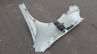 VW GOLF 5  - Blatník PP bílý LB9A - 16