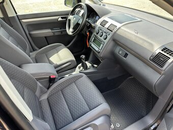 VOLKSWAGEN TOURAN 1,9 TDI 77kW - 16