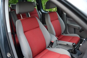 Volkswagen Caddy Life 1.4Mpi 59kw 7míst rok 2009 - 16