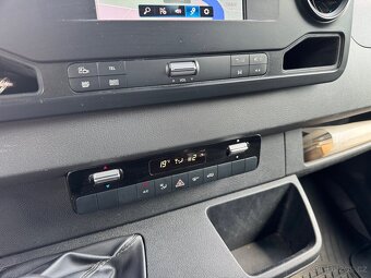 Mercedes Benz sprinter - 16