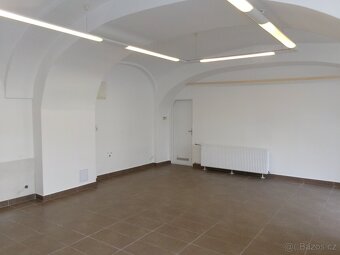 Obchodní prostory, Uherské Hradiště - 16