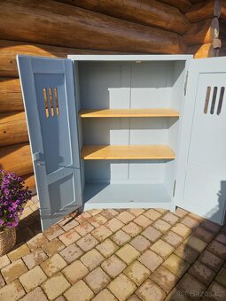 Krásná selská skříň po renovaci - 16