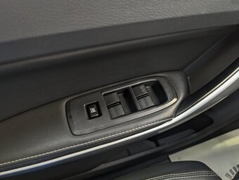 Ford Ranger 3.2TDCi 147kW LIMITED ZÁRUKA - 16