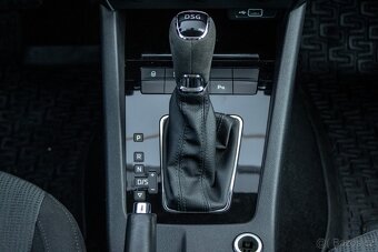Škoda Octavia Combi 2.0 TDI Style - 16