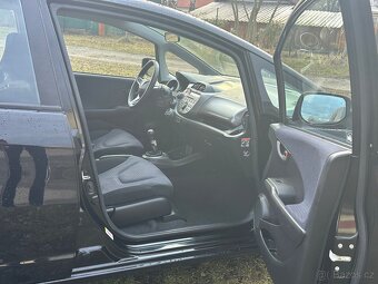 Honda jazz 102000 KM. 2010 Rok - 16