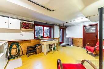 Útulný přírodní dům 4+1 s terasou, jezírkem, dílnou, zahrado - 16
