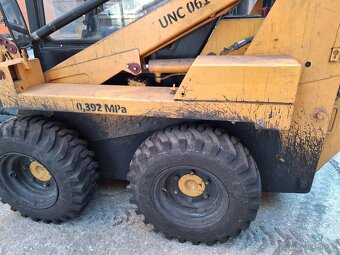 UNC 061 - 16