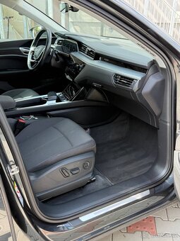 Audi E-Tron 55 - 16