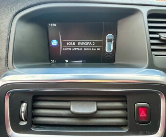VOLVO V60 2.0D3 5VÁLCE AUTOMAT-NAVI-PDC-LED-156tkm - 16
