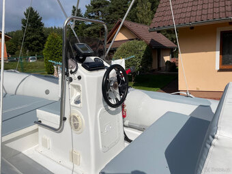 člun RIB Adventure Vesta 500EVO - 16