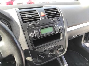 Volkswagen Golf V, UNITED, VELICE PĚKNÝ - 16