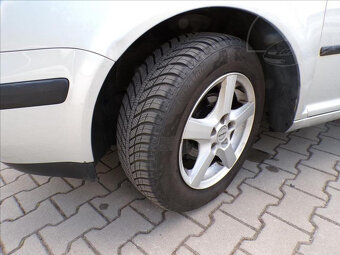 Volkswagen Golf 1,4 i KLIMATIZACE - 16