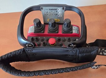Lehká hydraulická ruka PALFINGER PK 12001-EH B r.2015, rádio - 16