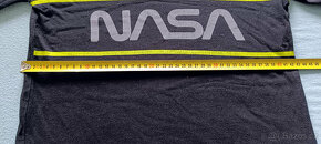 Oblečení po dětech - trička a tepláky - 16