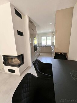 Novostavba 4+kk v přírodě, pozemek 1700m2 - 16