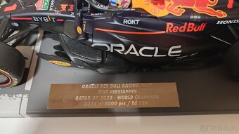 Max Verstappen 1:18 + Figurka + podpis karta - 16