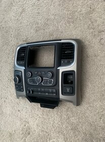 Dodge ram 1500 interier - 16