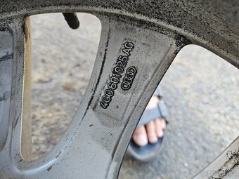 Sada kol Audi 8Jx17 ET39 5x112 4G0601025AG - 16