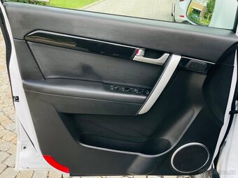 Chevrolet Captiva 2.2D 4x4 AUTOMAT 7MÍST VÝHŘEV KAMERA TAŽNÉ - 16