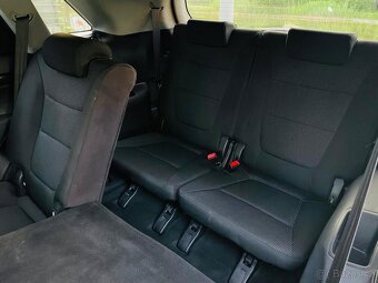 Kia Sorento 2.2CRDi 4x4 MANUÁL KAMERA 7 MÍST VÝHŘEV TAŽNÉ - 16