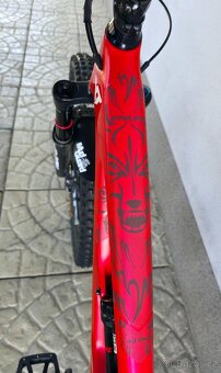 Horské kolo YT Capra CF Pro Carbon 29″ - 16