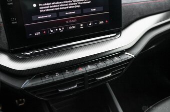 Škoda Octavia Combi 2.0 TDI RS DSG - 16