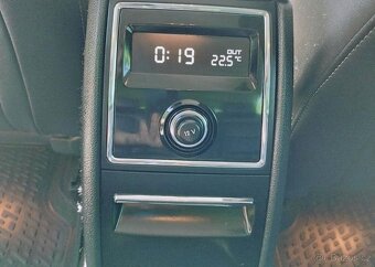 Škoda Superb 1.4 TSI Výhřev. sed., Kůže benzín manuál 90 kw - 16