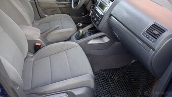 Vw golf 5 1.4 16v, 55kw, r. 2004,orig. Km, po stk v ČR - 16