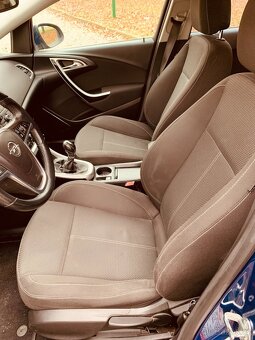 Prodám OPEL ASTRA J SPORTS TOURER 2.0 CDTI (118kW), 3/2011 - 16