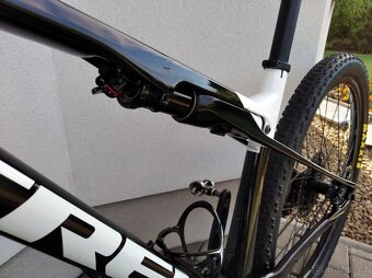 Trek Supercaliber 9.7 karbon rám i kola.Jako NOVÝ - 16