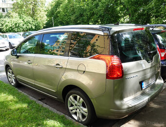 Na prodej: Peugeot 5008 – 2012 – auto pro rodinu - 16