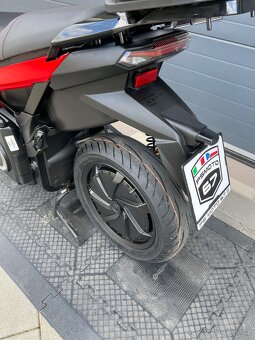 Elekroskútr Seat MÓ 125 rok 2021 řidičák B jako na auto - 16