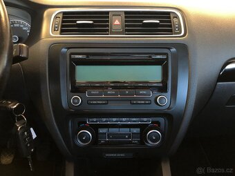 VOLKSWAGEN JETTA 1.2TSI - 16