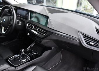 BMW Řada 2 218d NAVI CARPLAY 1M ČR - 16