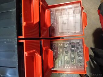 Součástky elektro - 16