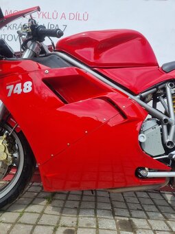 Ducati 748 - 16