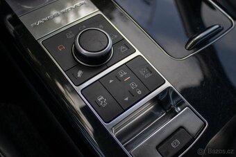 LAND ROVER 4.4L 250kW SDV8 VOQUE - 16