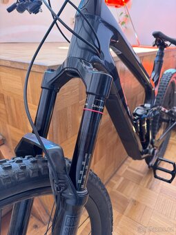 Trek Slash 9.8 XT XL Full Carbon 2022 Model TOP STAV - 16