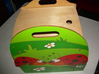 fusak, houpačka pokojová, vanička, schůdek, kočár - 16