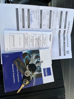 Triumph Bonneville SE - 16