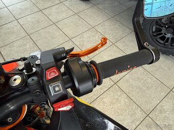 KTM 1290 Super Duke R - 16