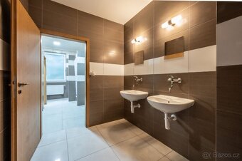 skladovací a výrobní prostor 1000-2000m2 - 16