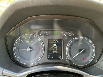 ŠKODA OCTAVIA KOMBI II. - 16