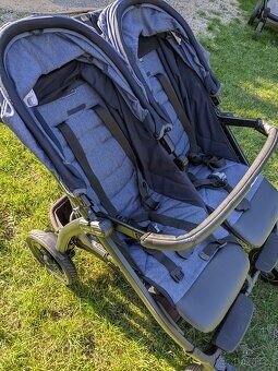 Dvojkočárek / kombinovaný kočárek / sourozenecký kočárek - 16
