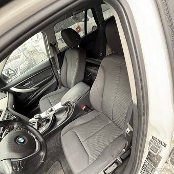 BMW 318d xDrive F31 – 105 kW, 4×4, MANUÁL, XENONY, KAMERA • - 16