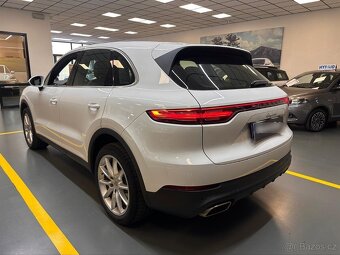 Porsche Cayenne - 16