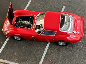 1:18 Ferrari 250 GTO - Red - Kyosho - 16